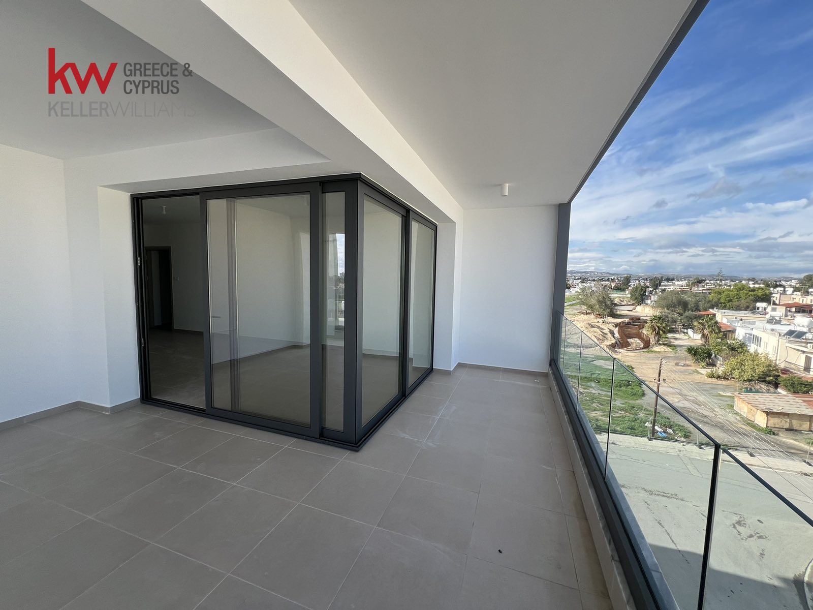 2 bedrooms Apartment in Larnaca, Larnaka, Cyprus No. 50323
