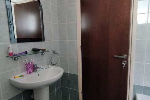 2 bedrooms Apartment in Livadia, Larnaka,  No. 48477 11