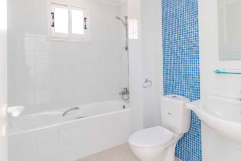 Квартира с 2 спальнями в Мандрия, Пафос,  № 48479 8