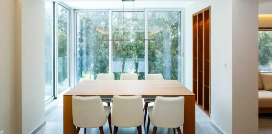 Квартира с 3 спальнями в Лимассол, Лимасол,  № 48476