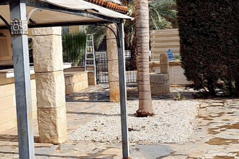 5 bedrooms Townhouse in Latsia, Nicosia,  No. 39532 9