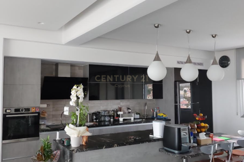 3 dormitorios Apartamento en Agios Athanasios, Limassol,  No. 55868 2