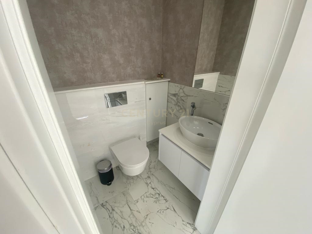 2 bedrooms Apartment in Agios Tychonas, Limassol, Cyprus No. 55867