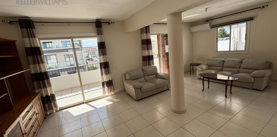 3 bedrooms Townhouse in Larnaca, Larnaka,  No. 50816