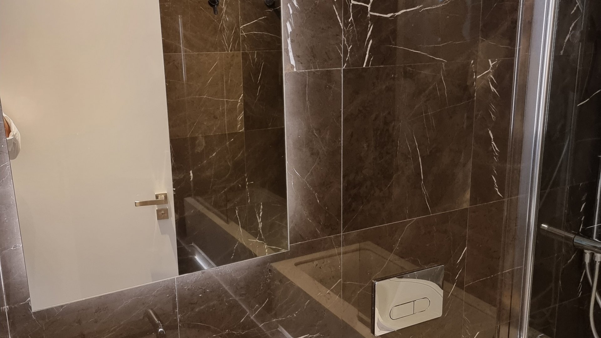 3 bedrooms Apartment in Larnaca, Larnaka, Cyprus No. 26384
