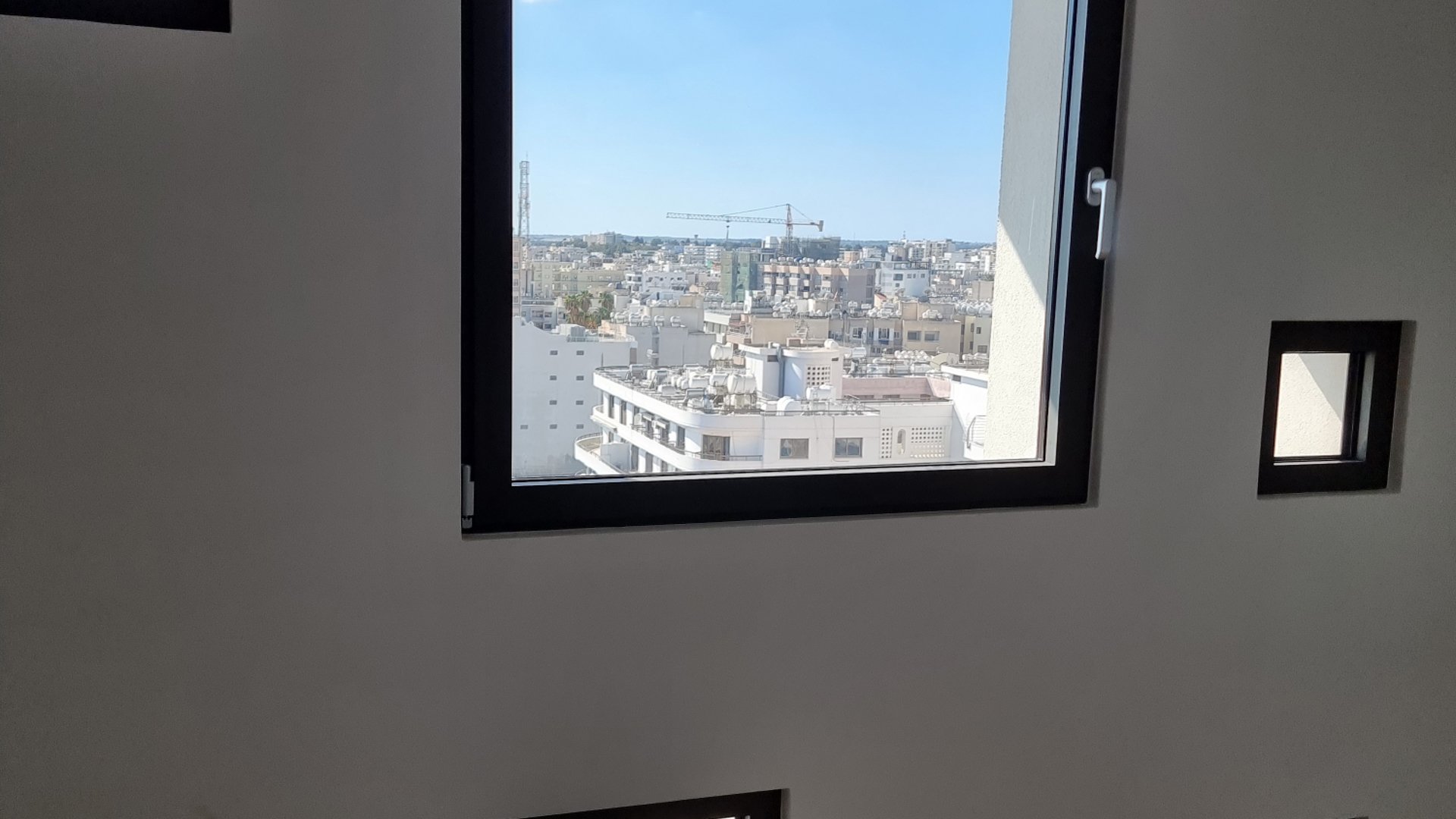 3 bedrooms Apartment in Larnaca, Larnaka, Cyprus No. 26385