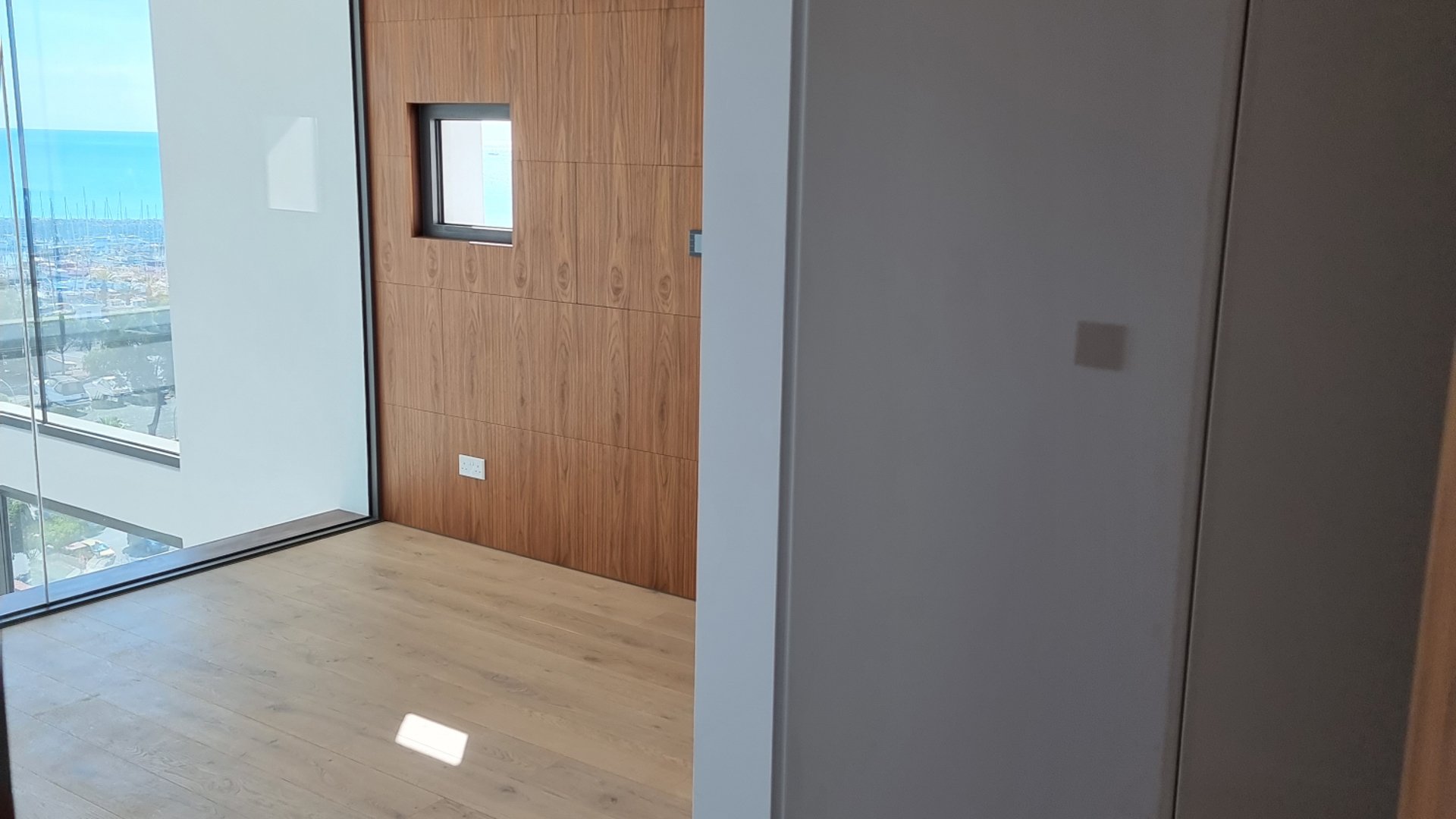 3 bedrooms Apartment in Larnaca, Larnaka, Cyprus No. 26385