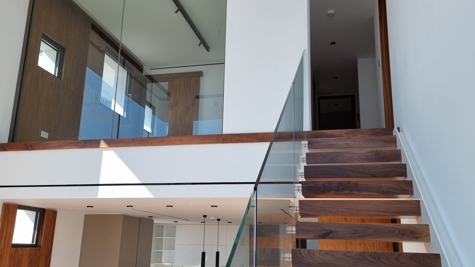 3 bedrooms Apartment in Larnaca, Larnaka, Cyprus No. 26385