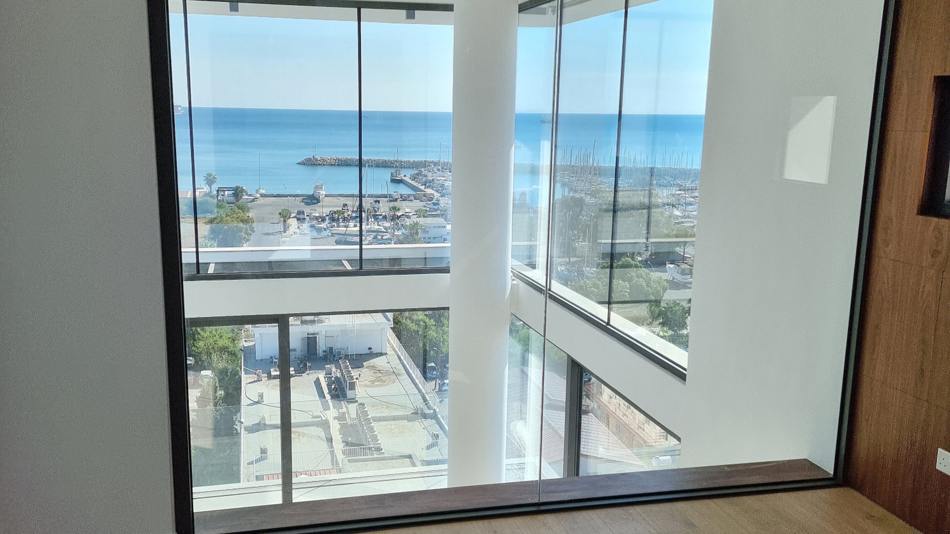 3 bedrooms Apartment in Larnaca, Larnaka, Cyprus No. 26385