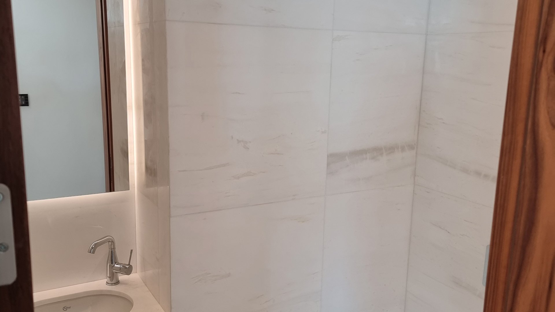 3 bedrooms Apartment in Larnaca, Larnaka, Cyprus No. 26385