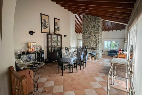 4 bedrooms Villa in Erimi, Limassol,  No. 51393 3