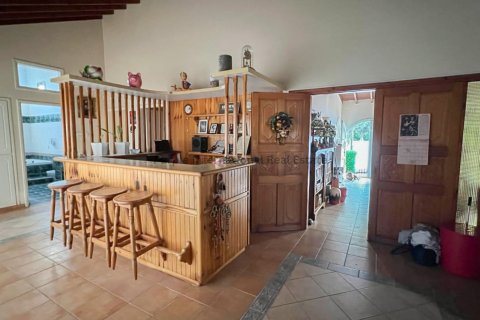 4 bedrooms Villa in Erimi, Limassol,  No. 51393 2