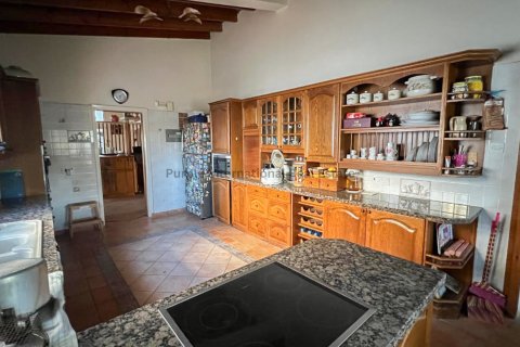 4 bedrooms Villa in Erimi, Limassol,  No. 51393 11