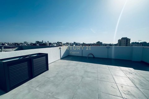 2 bedrooms Penthouse in Limassol, No. 53971 15