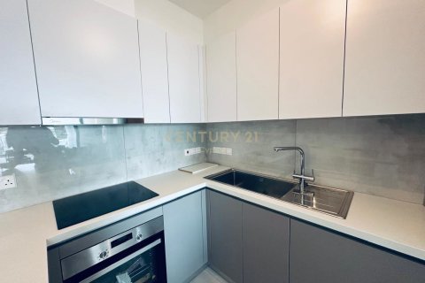 2 bedrooms Penthouse in Limassol, No. 53971 3