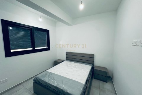 2 bedrooms Penthouse in Limassol, No. 53971 9