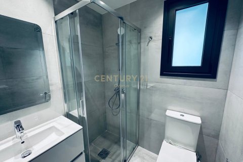 2 dormitorios Apartamento en Limassol, No. 53970 7