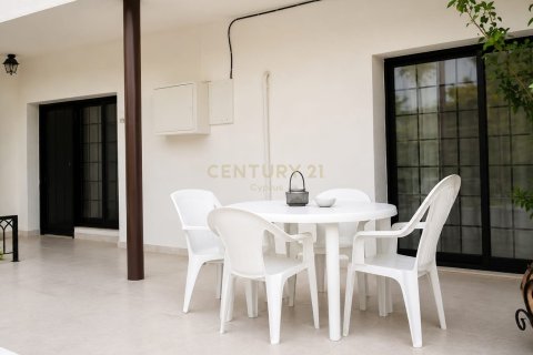 2 bedrooms Villa in Limassol,  No. 57206 3
