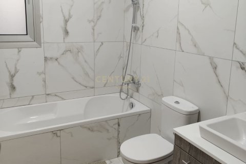 2 bedrooms Penthouse in Larnaca, Larnaka,  No. 57207 13