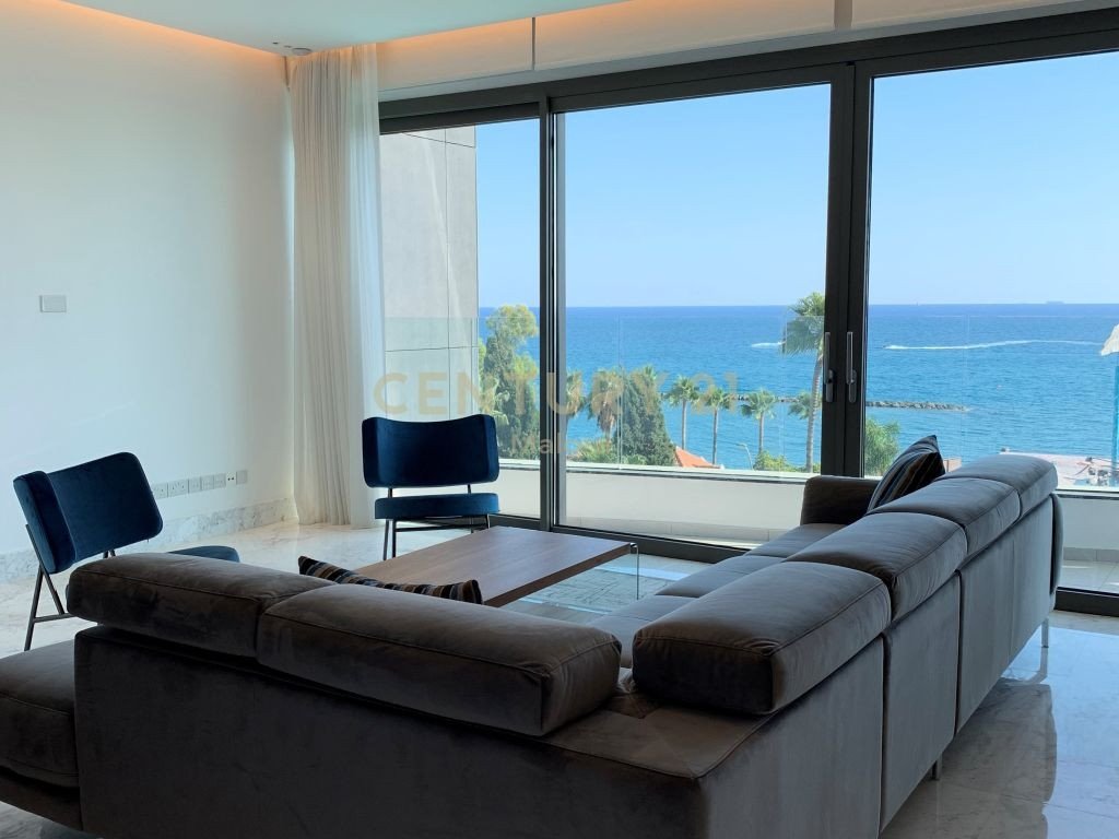 3 bedrooms Apartment in Germasogeia, Limassol, Cyprus No. 55718