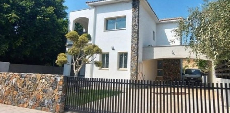 5 dormitorios Villa en Agios Tychonas, Limassol,  No. 55713