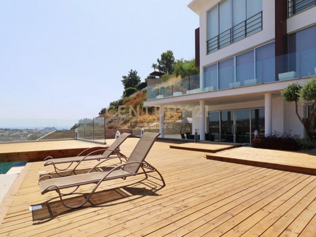 5 dormitorios Villa en Germasogeia, Limassol, Chipre No. 55716