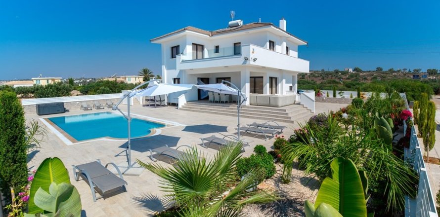 4 dormitorios Villa en Ayia Napa, Ammochostos,  No. 55717