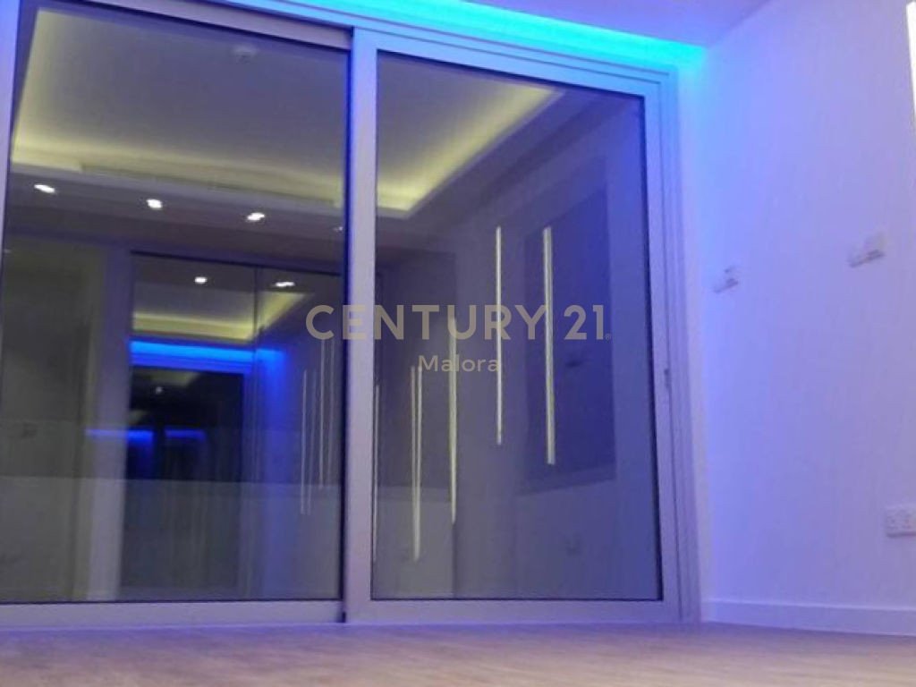 4 bedrooms Apartment in Agios Tychonas, Limassol, Cyprus No. 55715