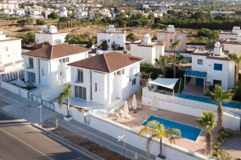 3 bedrooms Villa in Protaras, Ammochostos,  No. 42841