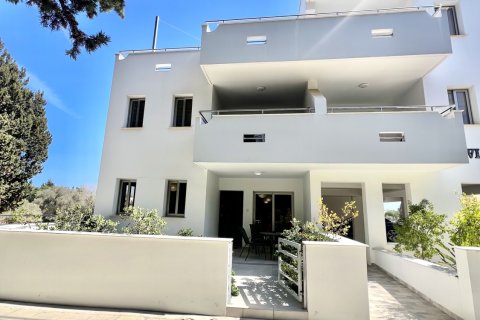 Квартира с 2 спальнями в Менеу, Ларнака,  № 40084 3