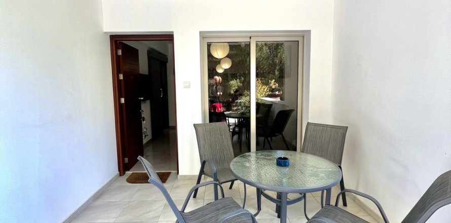 Квартира с 2 спальнями в Менеу, Ларнака,  № 40084