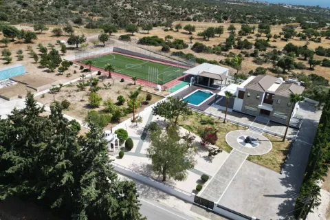 Вилла с 5 спальнями в Пафос,  № 39254 2