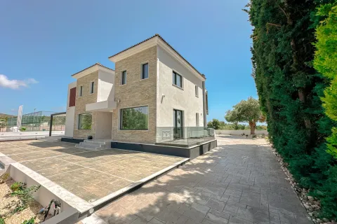 Вилла с 5 спальнями в Пафос,  № 39254 3