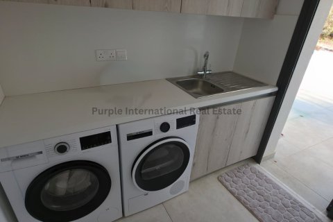 Вилла с 4 спальнями в Тала, Пафос,  № 39255 10