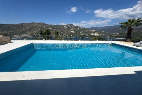 5 dormitorios Villa en Germasogeia, Limassol, No. 54980 4