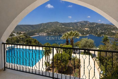 5 dormitorios Villa en Germasogeia, Limassol, No. 54980 3