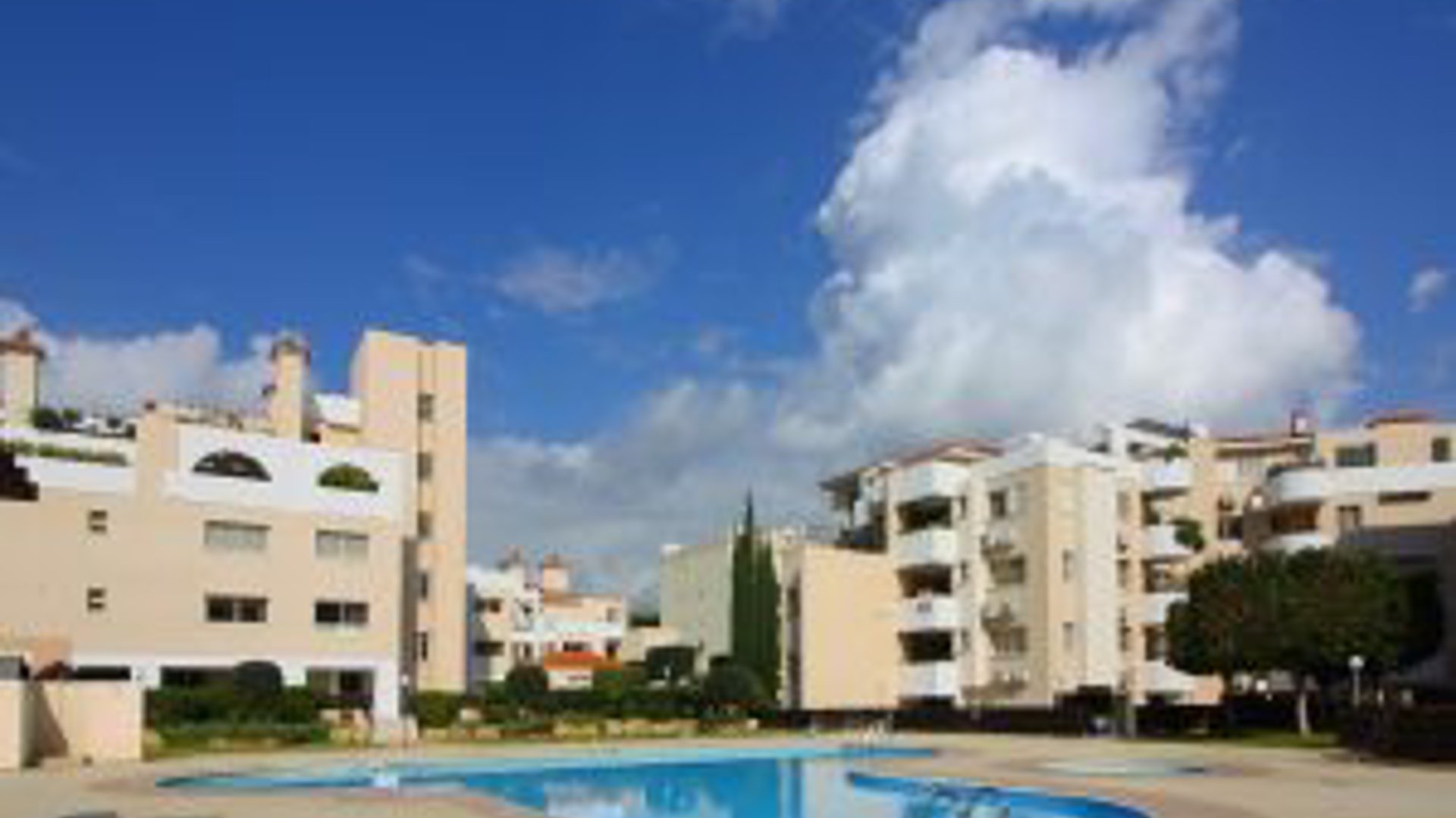 3 bedrooms Apartment in Limassol, Cyprus No. 30176