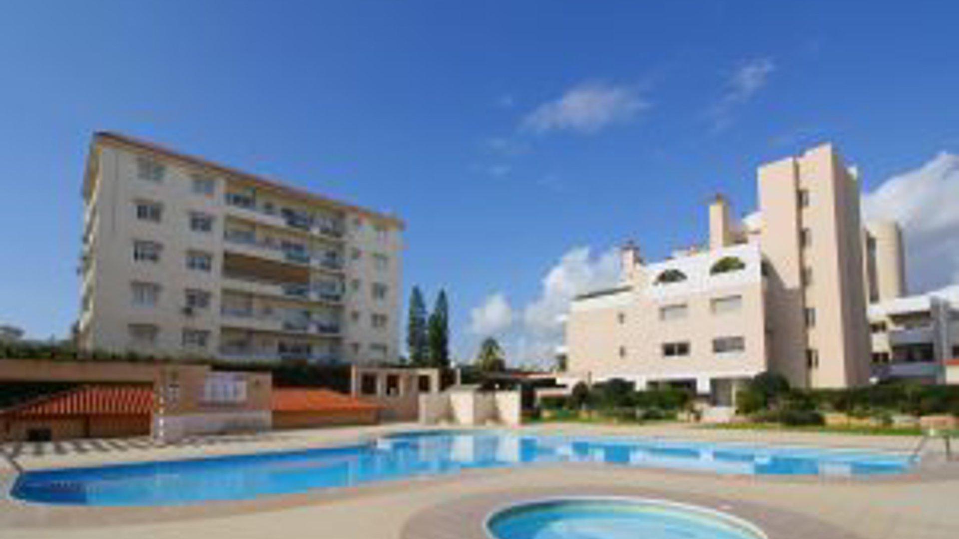 3 bedrooms Apartment in Limassol, Cyprus No. 30176