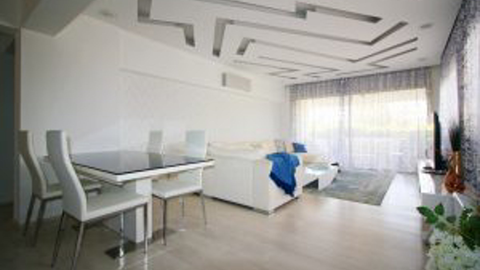 3 bedrooms Apartment in Limassol, Cyprus No. 30176