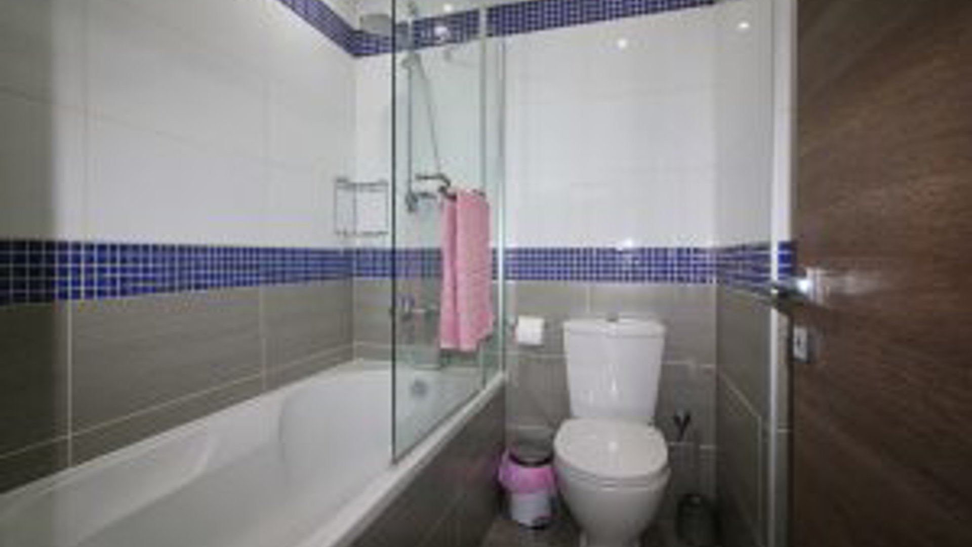 3 bedrooms Apartment in Limassol, Cyprus No. 30176