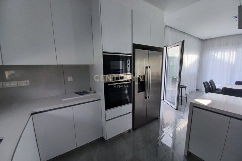 Вилла с 5 спальнями в Агиос Тихонас, Лимасол,  № 53381 6