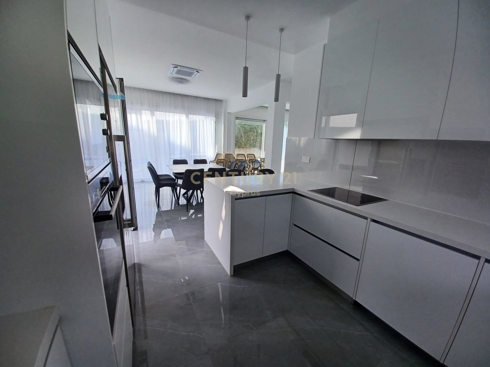5 chambres Villa à Agios Tychonas, Limassol, Chypre No. 53381