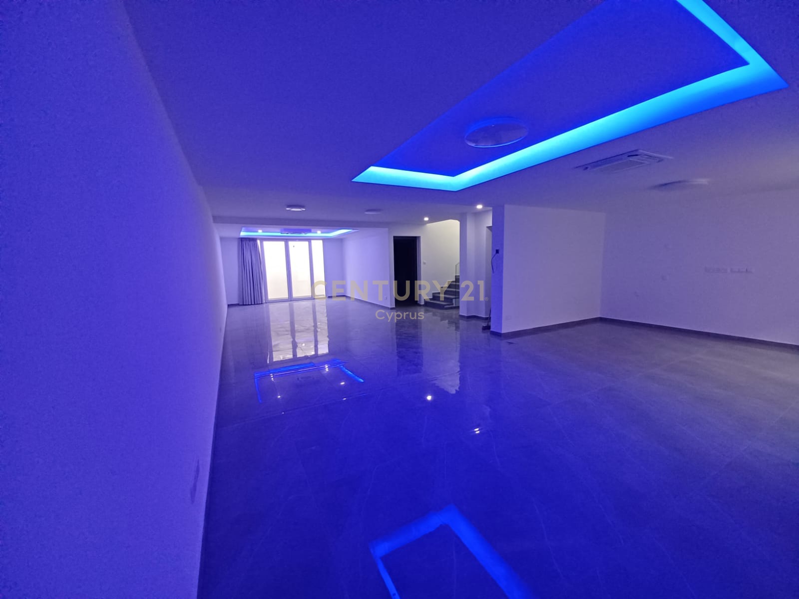 5 chambres Villa à Agios Tychonas, Limassol, Chypre No. 53381