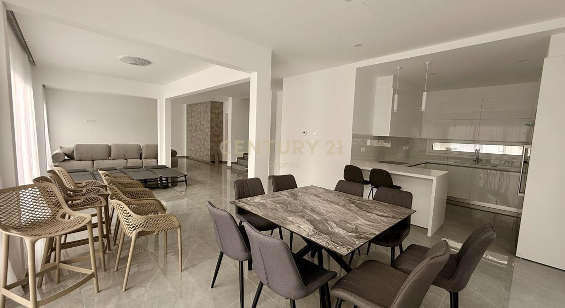 5 chambres Villa à Agios Tychonas, Limassol, Chypre No. 53381