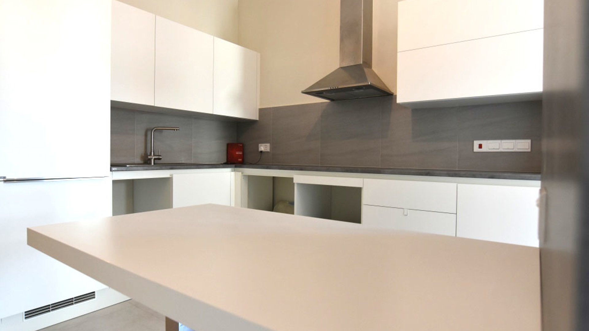 2 bedrooms Apartment in Limassol, Cyprus No. 28140