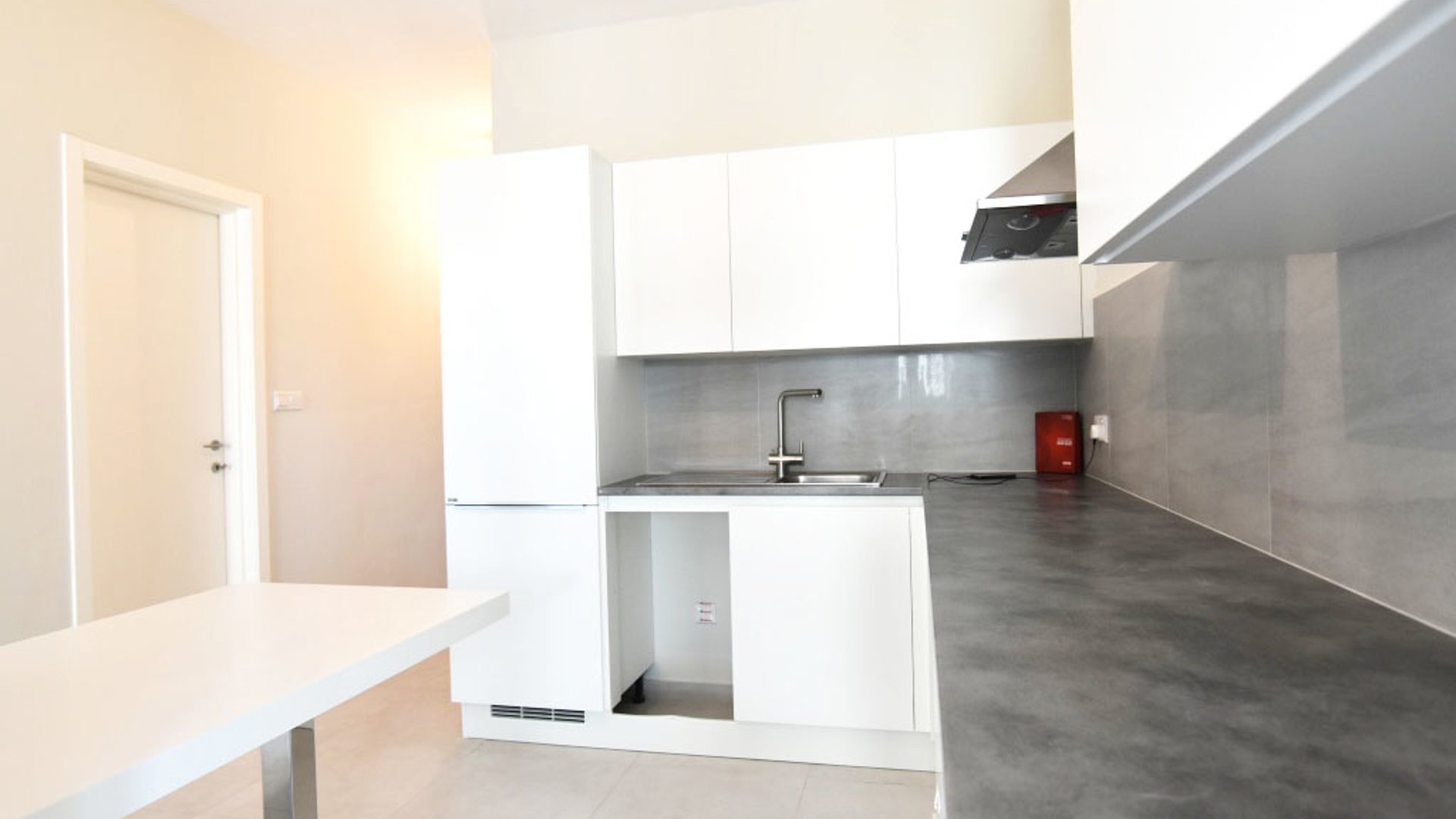 2 bedrooms Apartment in Limassol, Cyprus No. 28140