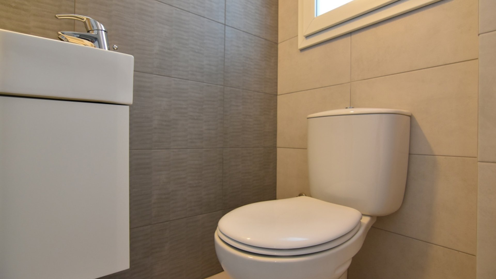 2 bedrooms Apartment in Limassol, Cyprus No. 28140