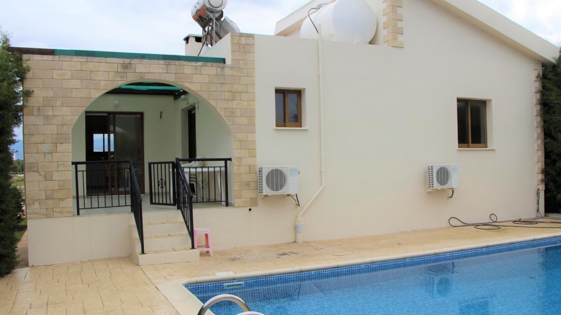 562m2 Commercial property in Polis, Paphos, Cyprus No. 28139