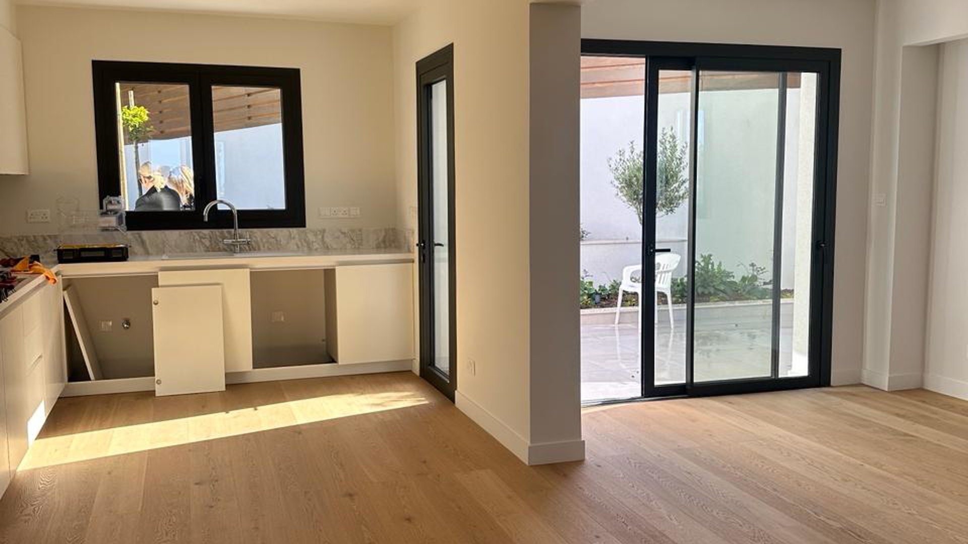 3 bedrooms Villa in Agios Tychonas, Limassol, Cyprus No. 28142