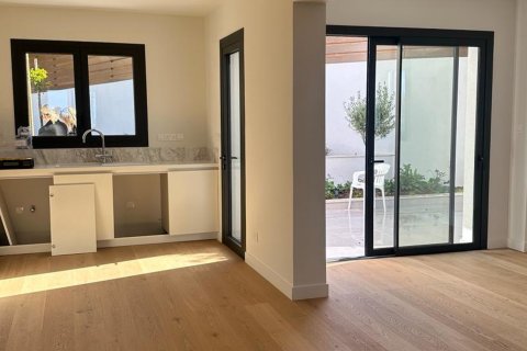 3 bedrooms Villa in Agios Tychonas, Limassol, Cyprus No. 28142